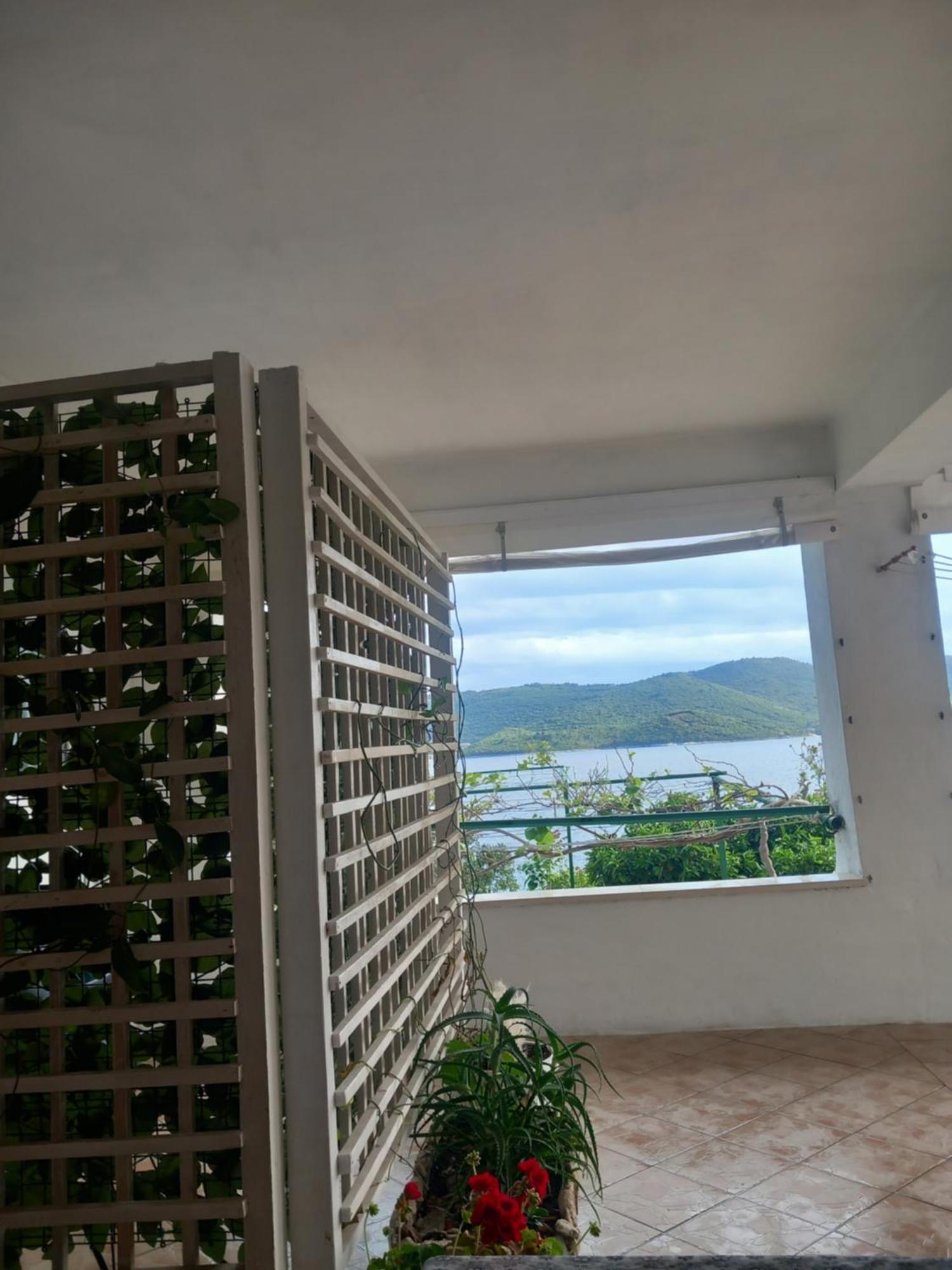 Apartman Iva Kuciste Ruang foto