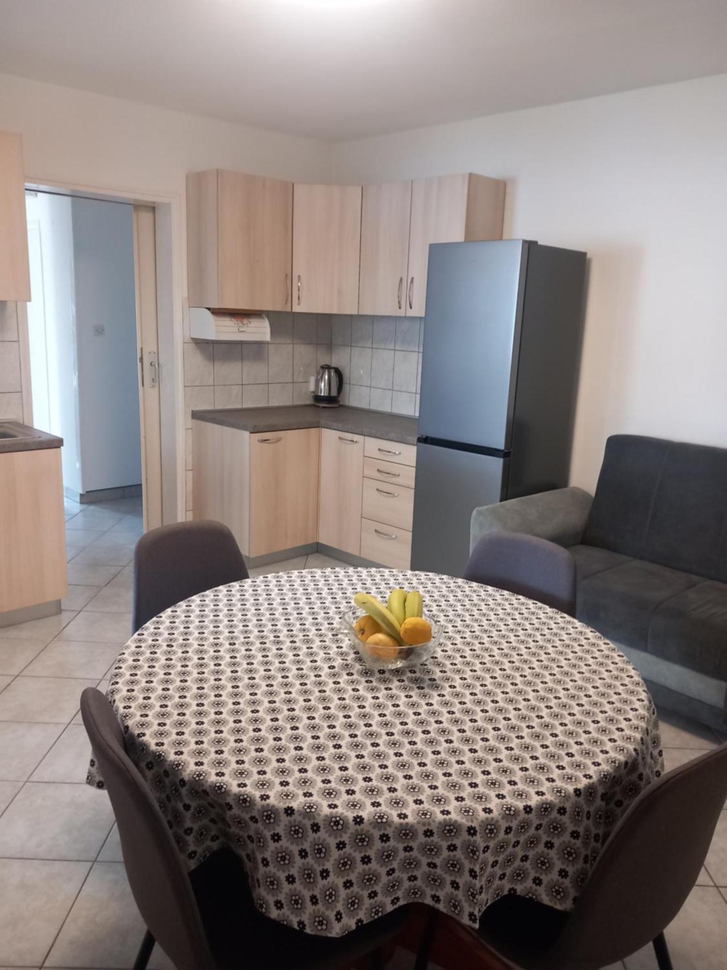 Apartman Iva Kuciste Ruang foto